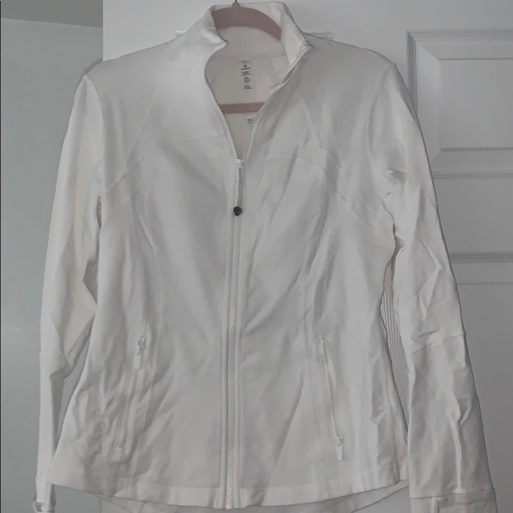 White lululemon define jacket
